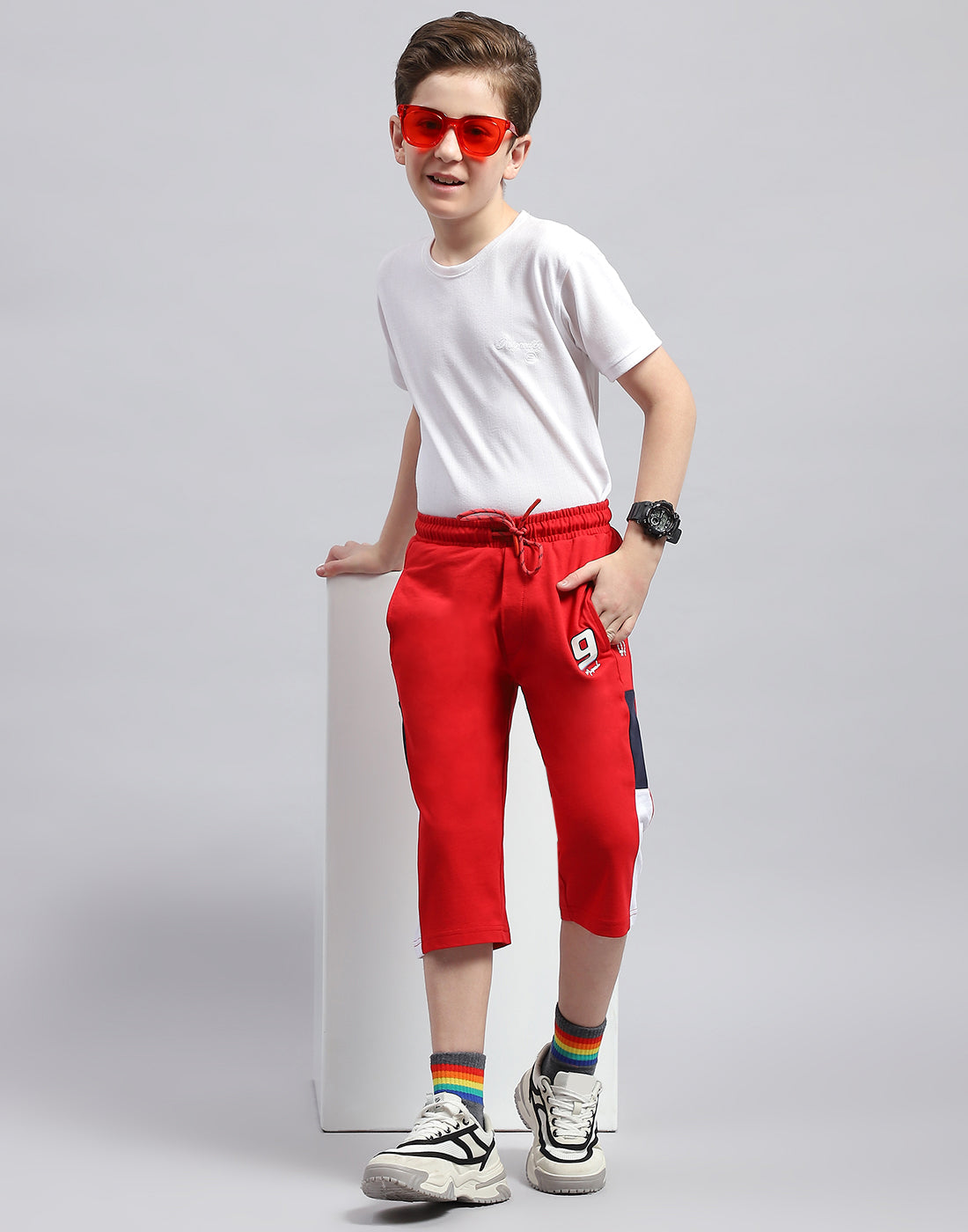 Boys Red Printed Regular Fit Capri