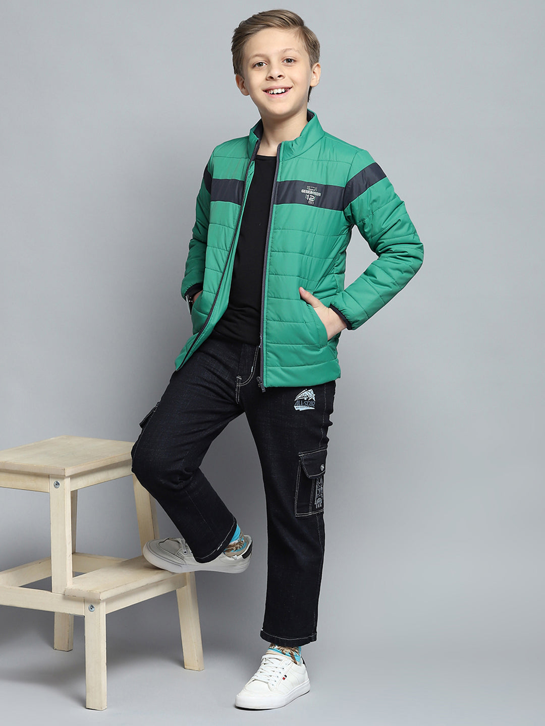 Boys Green Printed Mock Neck Full Sleeve Jacket
