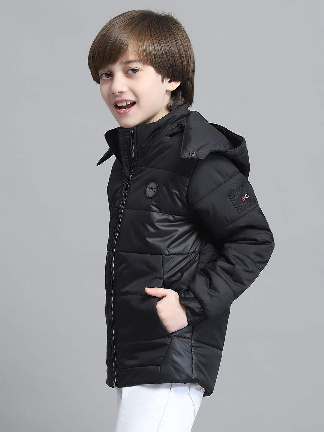 Boys Black Solid Hooded Full Sleeve Jacket