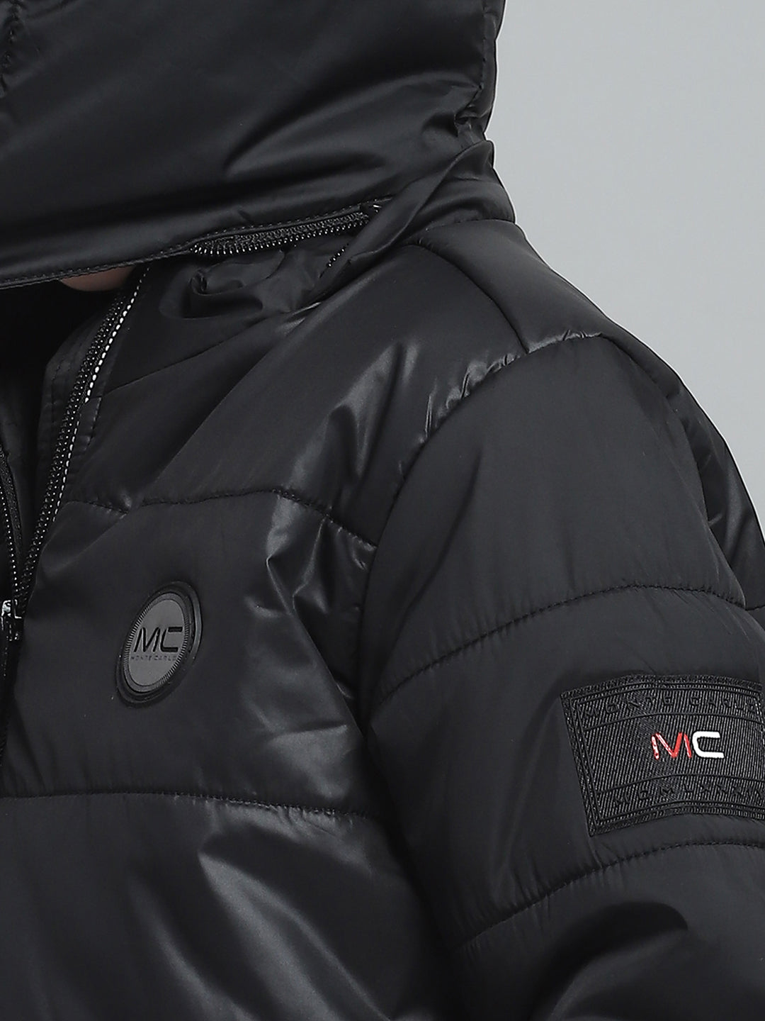 Boys Black Solid Hooded Full Sleeve Jacket