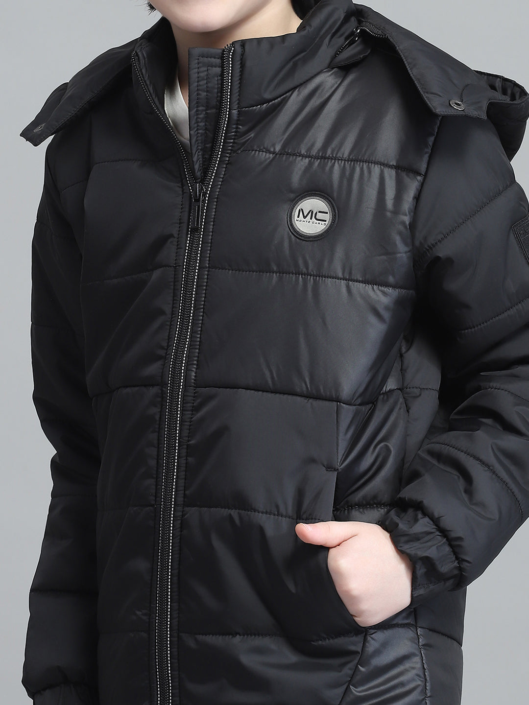 Boys Black Solid Hooded Full Sleeve Jacket