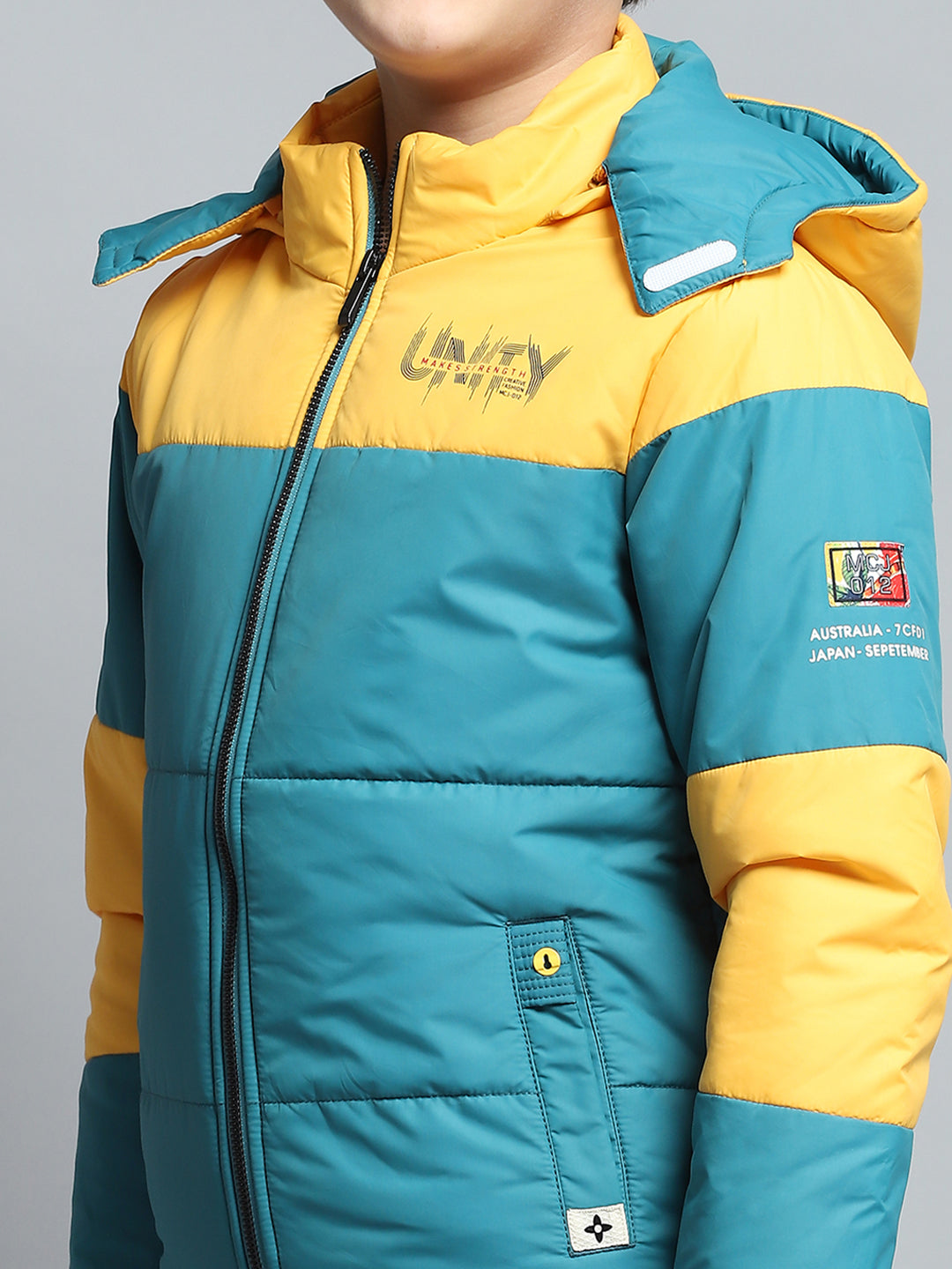 Boys Teal Blue & Yellow Printed Detachable Hood Full Sleeve Jacket