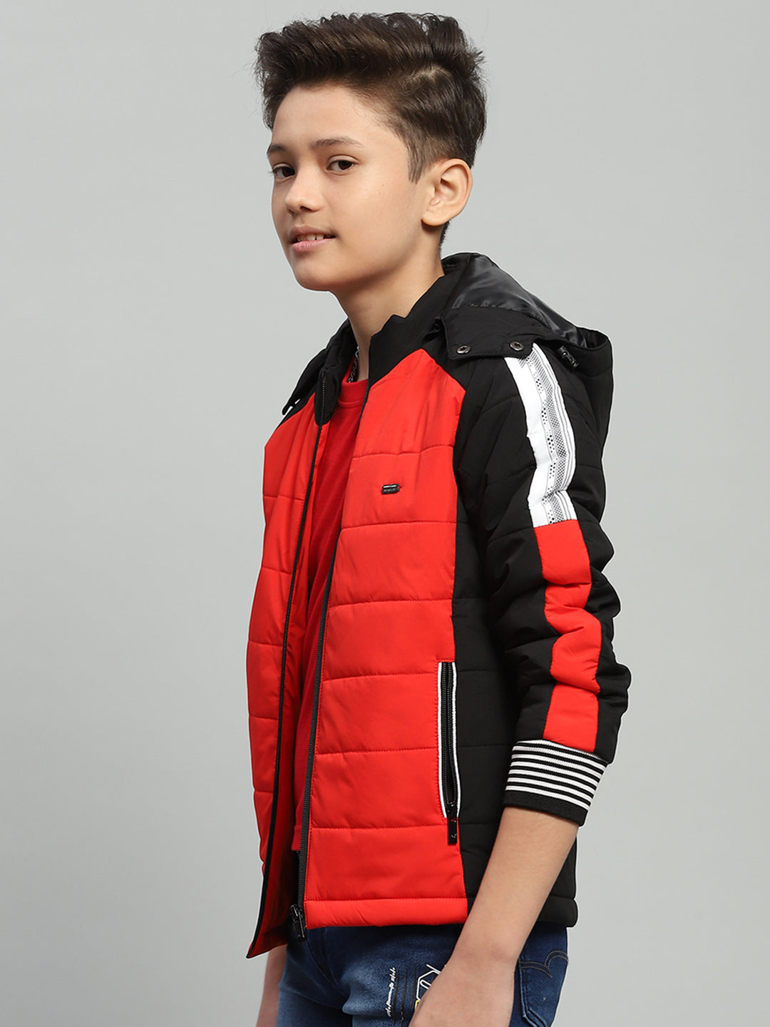 Boys Red Solid Hooded Full Sleeve Jacket