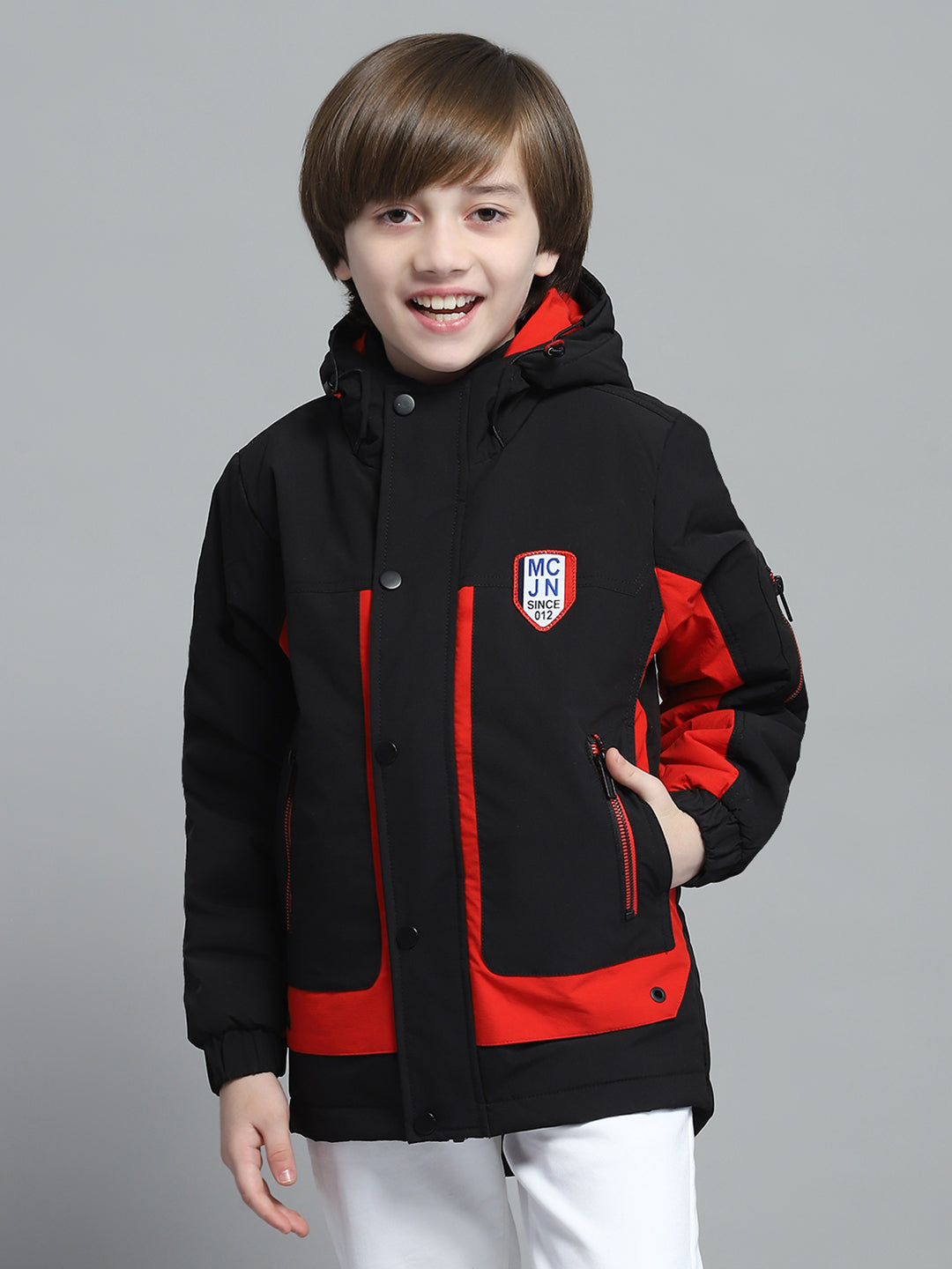 Boys Black Solid Hooded Full Sleeve Jacket