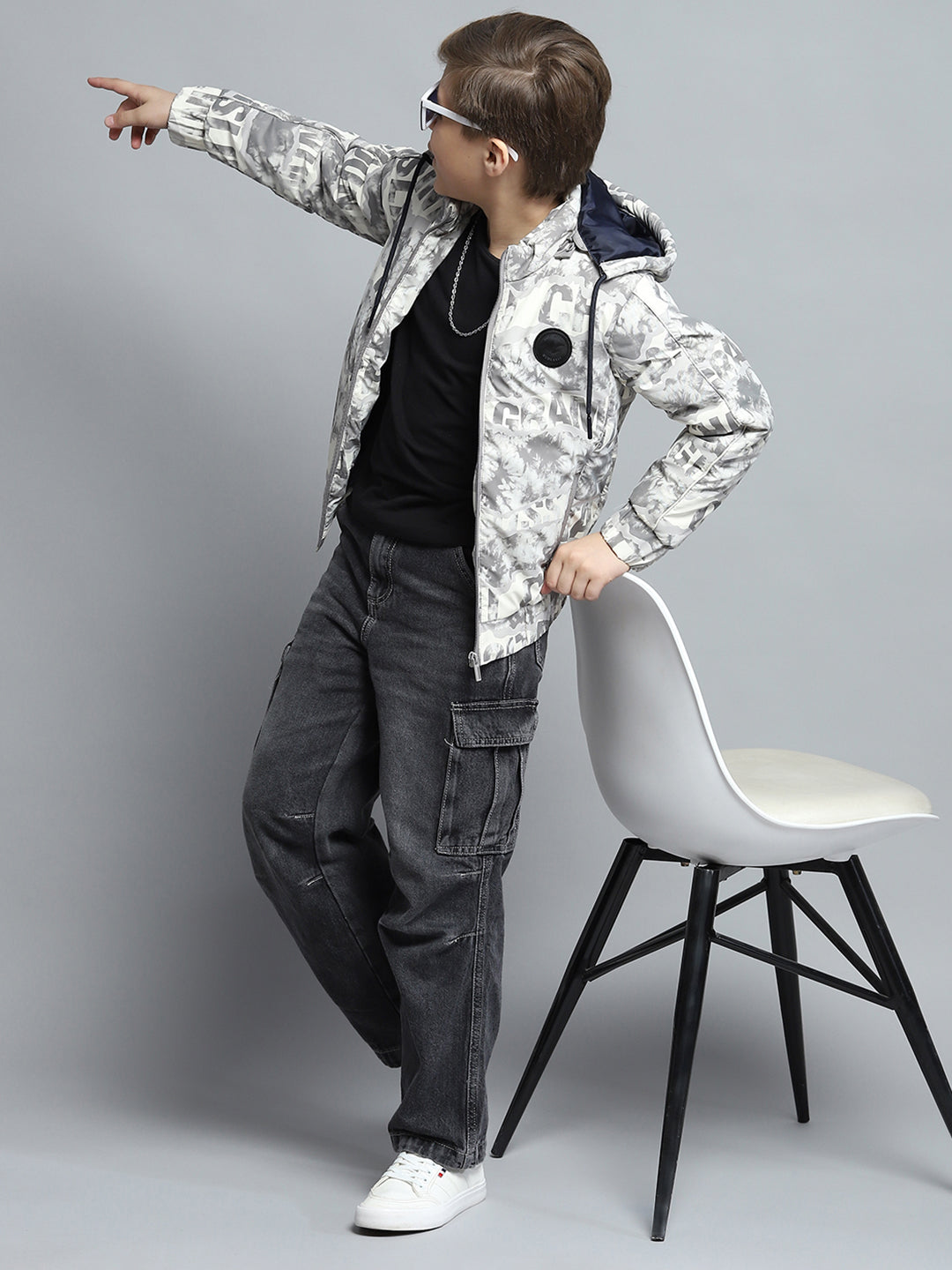 Boys Grey Printed Detachable Hood Full Sleeve Jacket