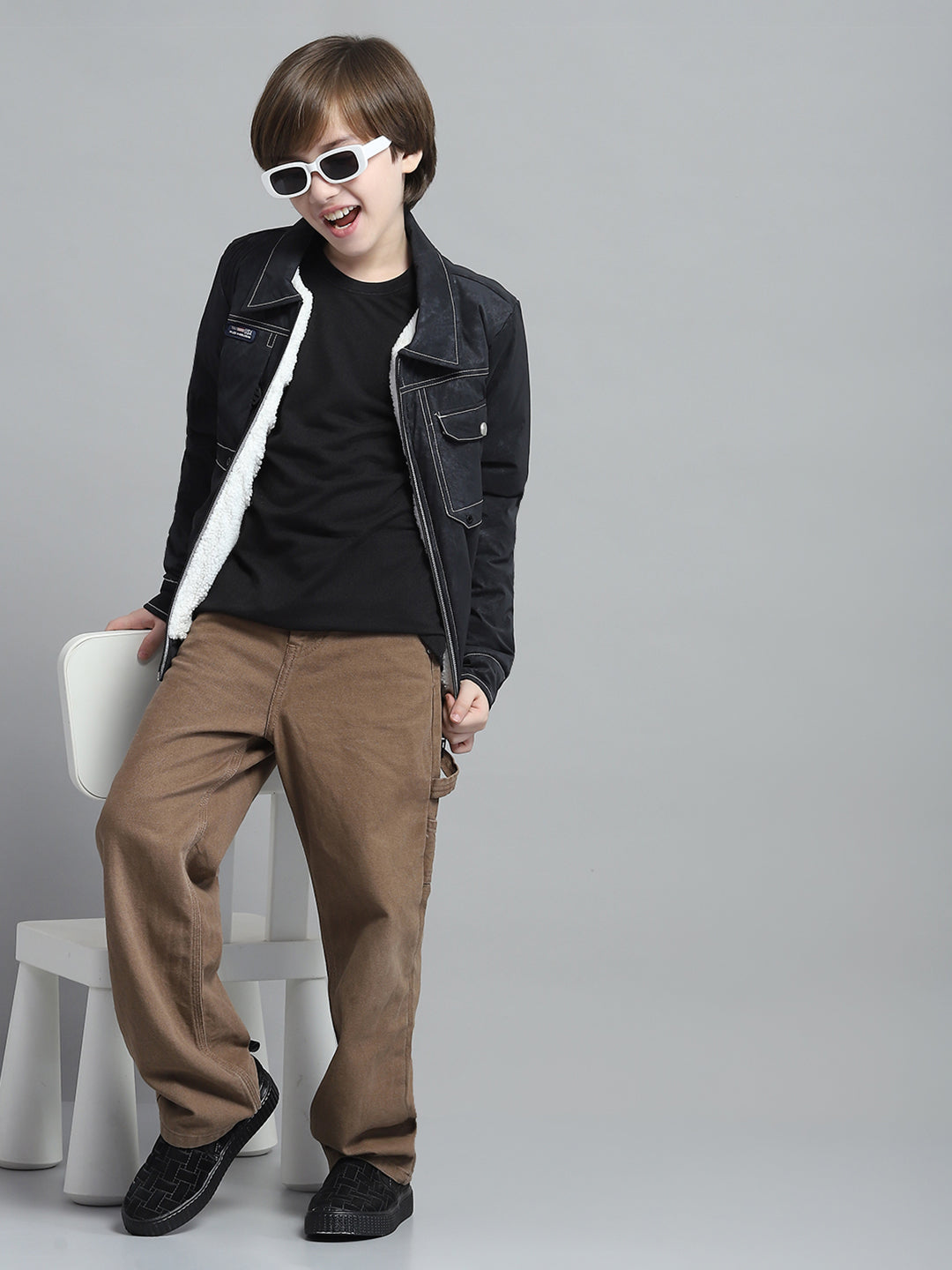 Boys Charcoal Solid Collar Full Sleeve Jacket