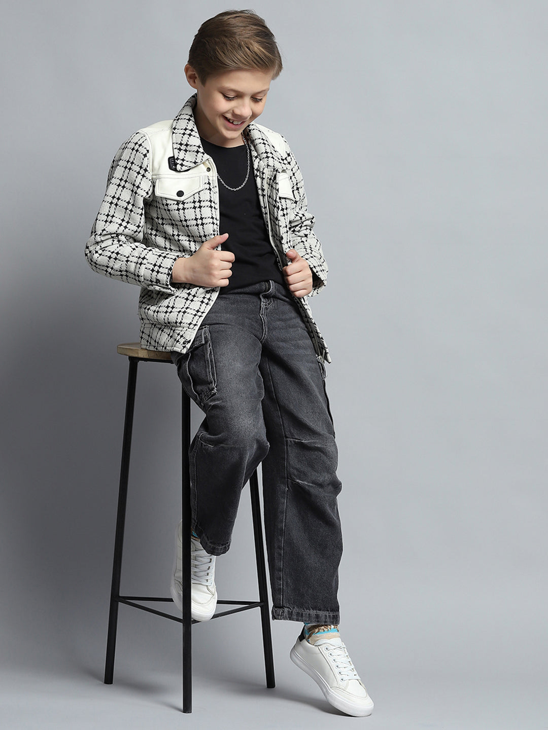 Boys White Check Collar Full Sleeve Jacket
