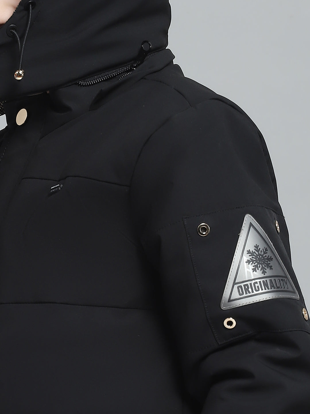 Boys Black Solid Hooded Full Sleeve Jacket