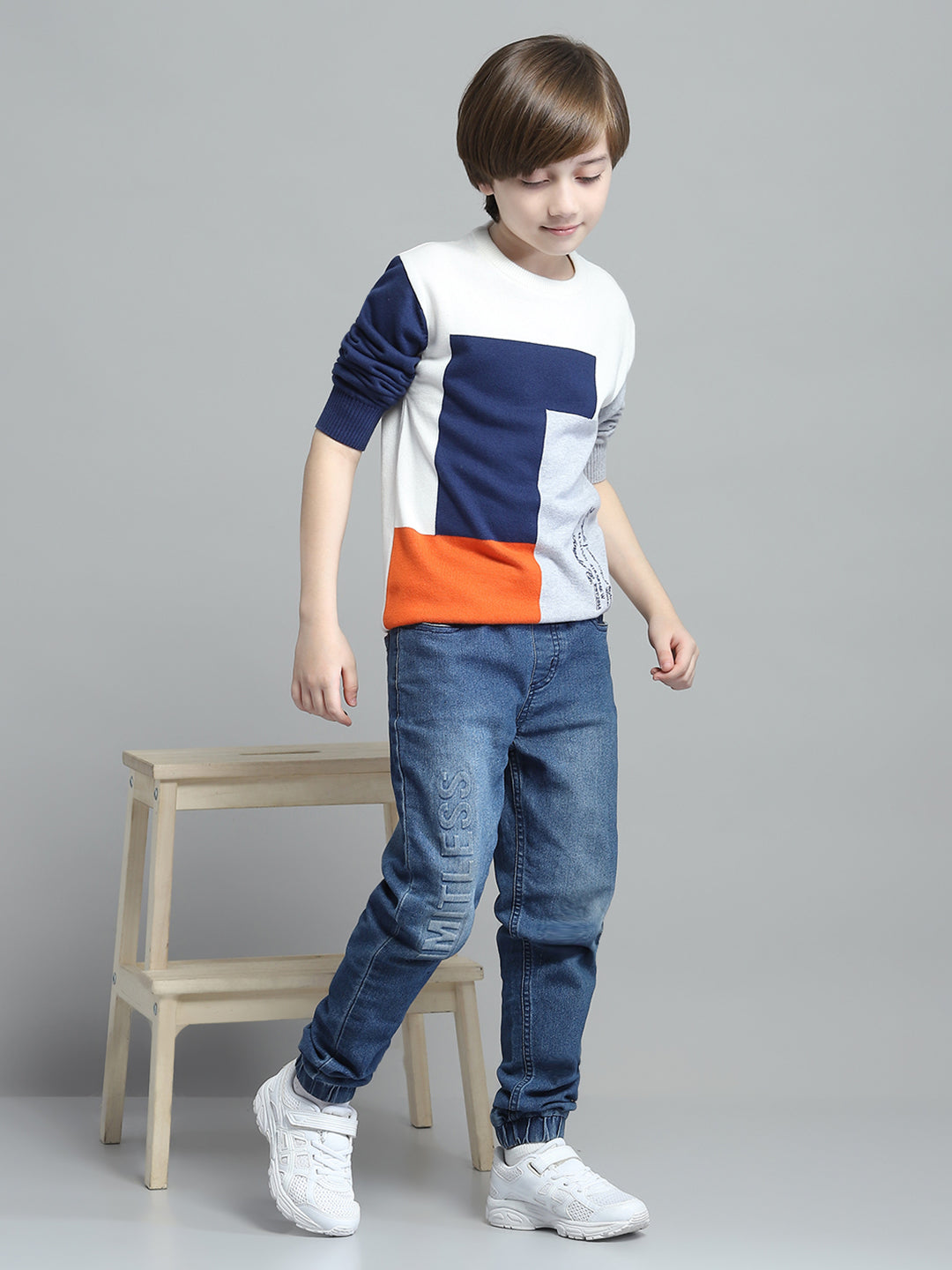 Boys Off White Self Design Round Neck Full Sleeve Pullover