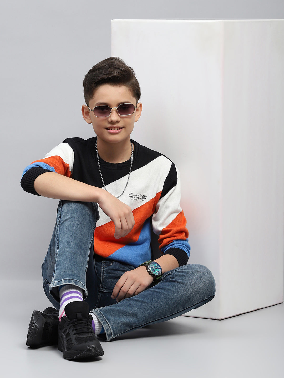 Boys Navy Blue Self Design Round Neck Full Sleeve Pullover