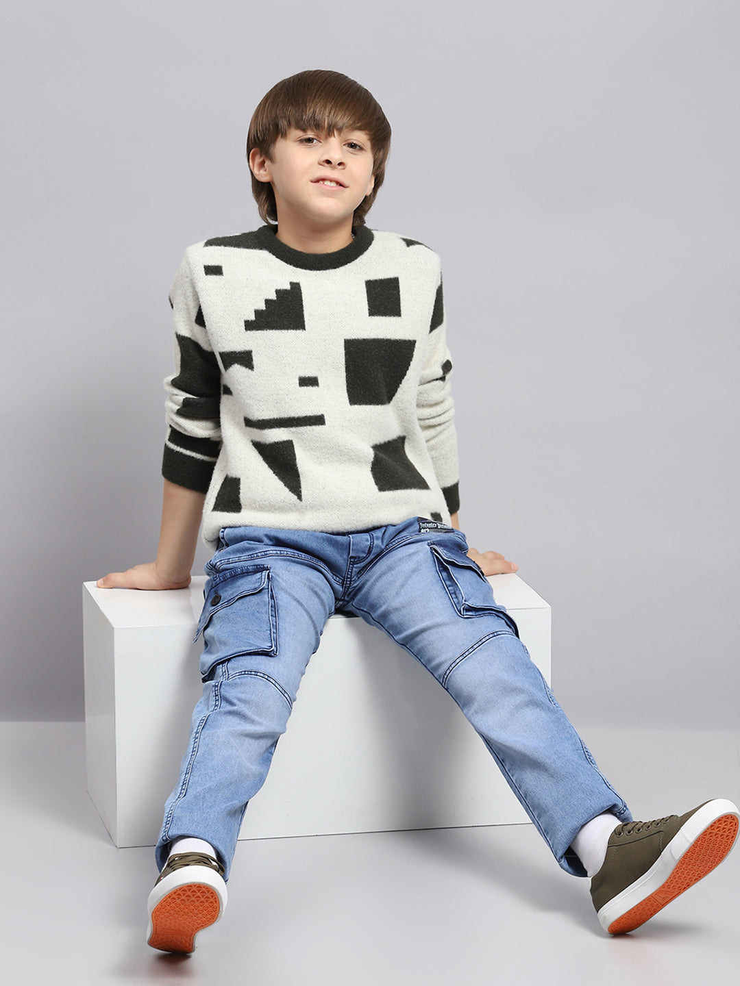 Boys White & Olive Printed Round Neck Full Sleeve Pullover