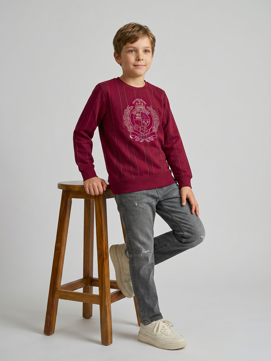 Boys Maroon Embellished Round Neck Full Sleeve Sweatshirt