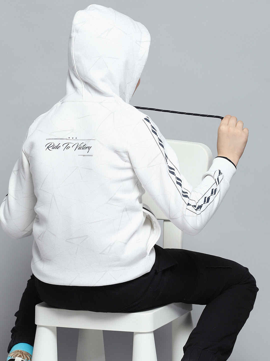 Boys White Printed Hooded Full Sleeve Sweatshirt