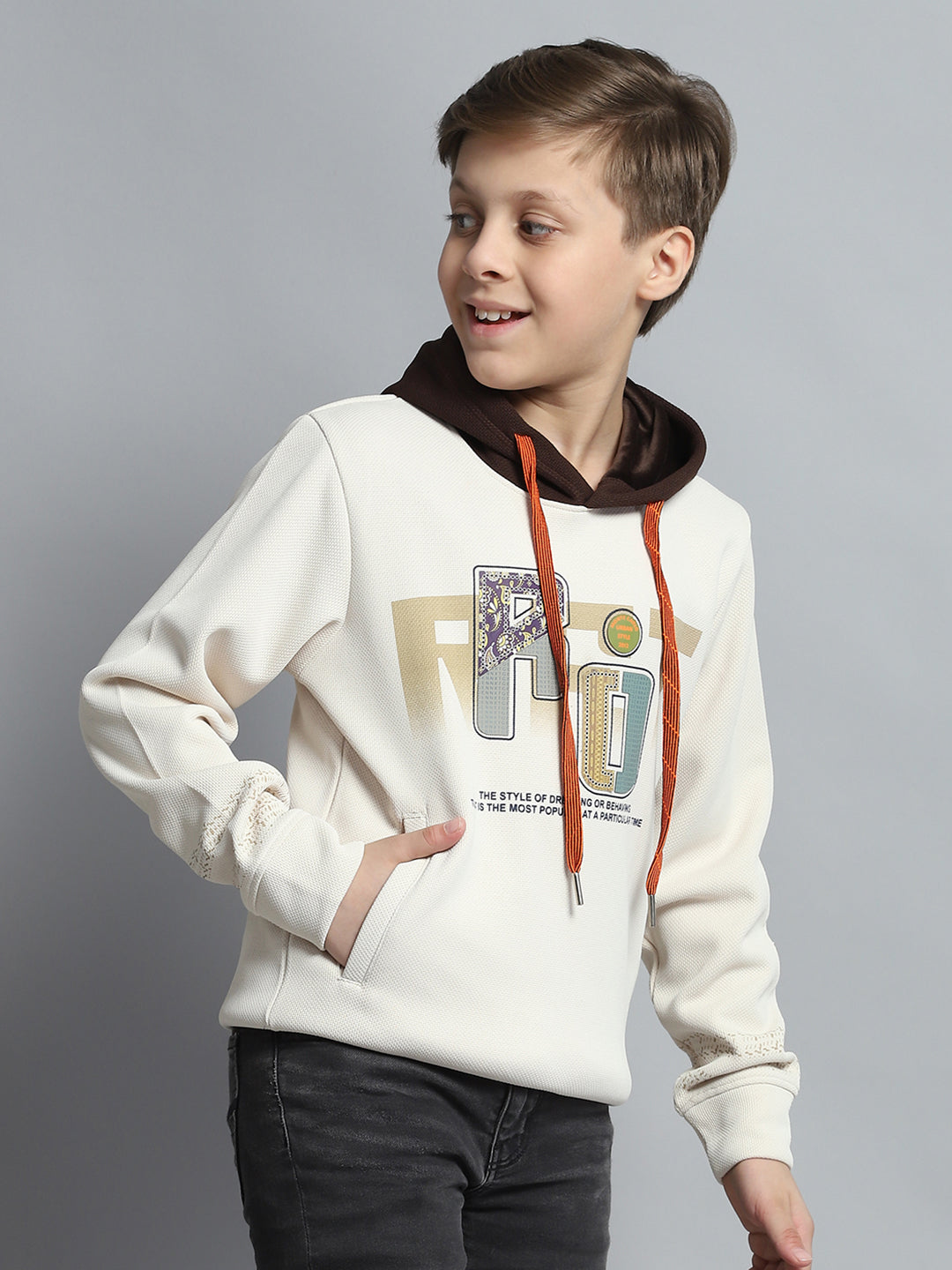 Boys Off White Printed Hooded Full Sleeve Sweatshirt