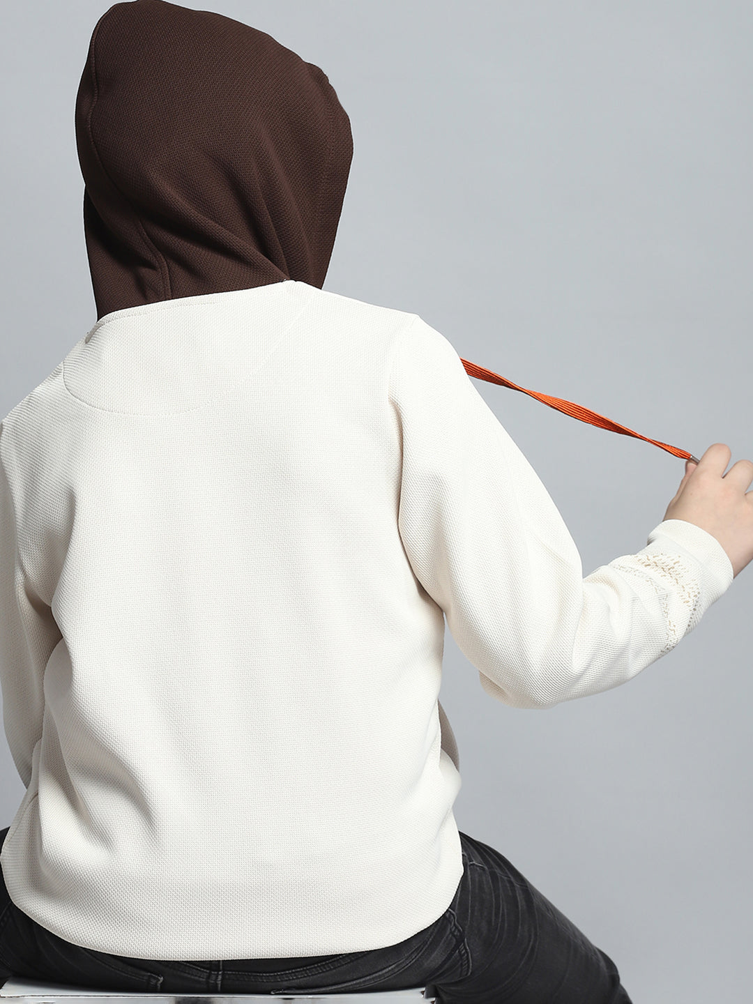 Boys Off White Printed Hooded Full Sleeve Sweatshirt