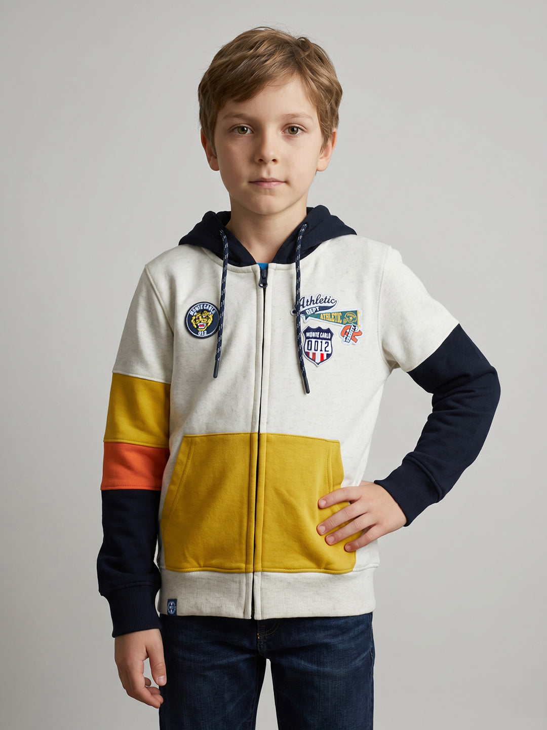 Boys White Printed Hooded Full Sleeve Sweatshirt
