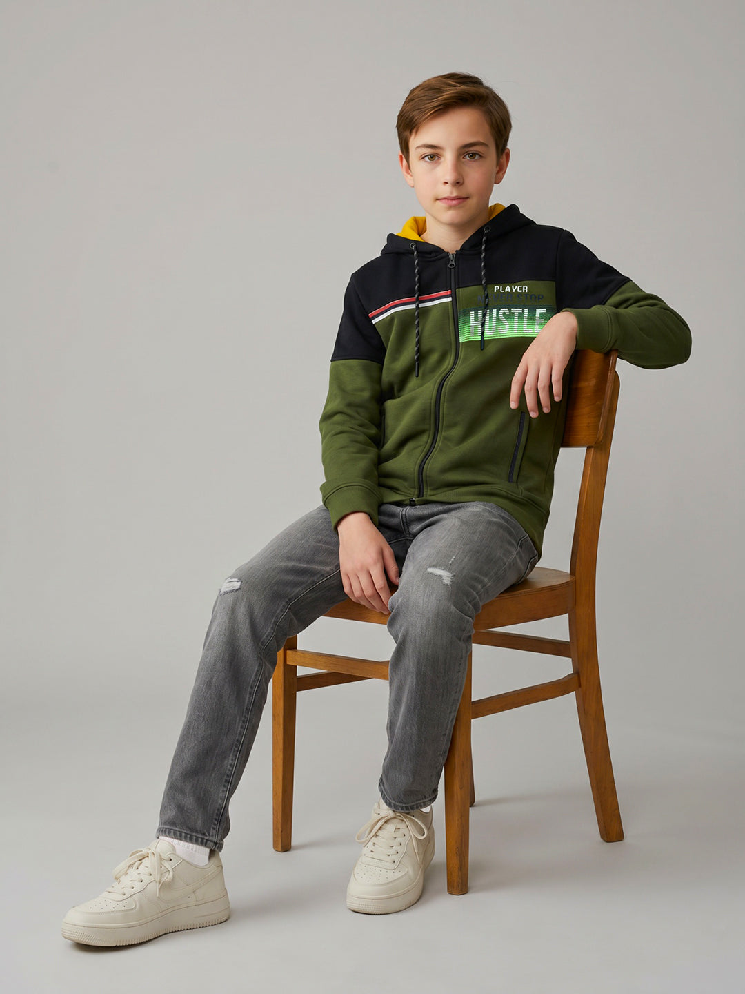 Boys Green Printed Hooded Full Sleeve Sweatshirt