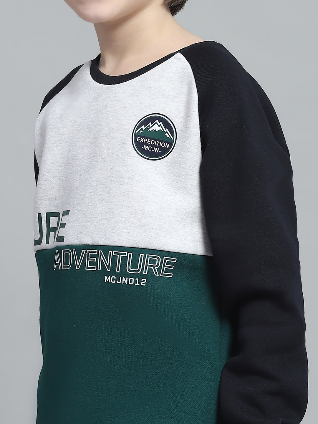 Boys Green Printed Round Neck Full Sleeve Tracksuit