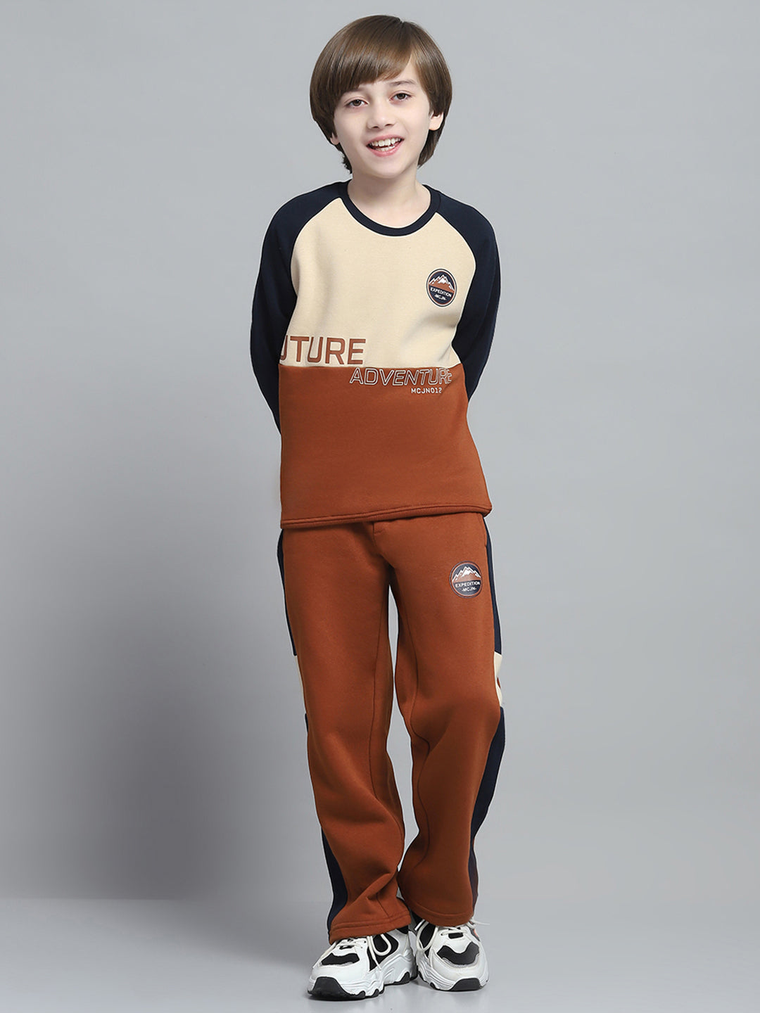 Boys Brown Printed Round Neck Full Sleeve Tracksuit
