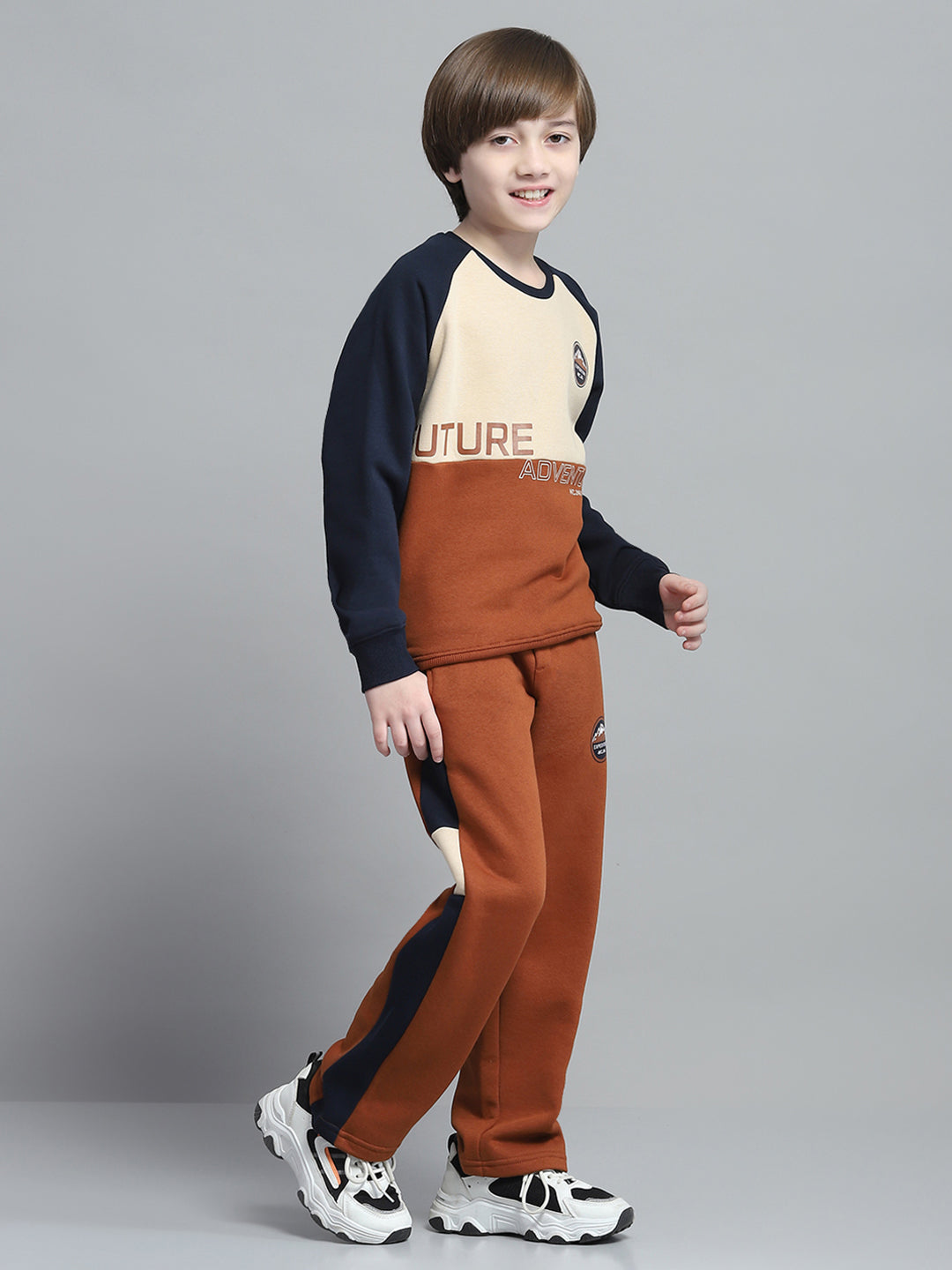Boys Brown Printed Round Neck Full Sleeve Tracksuit