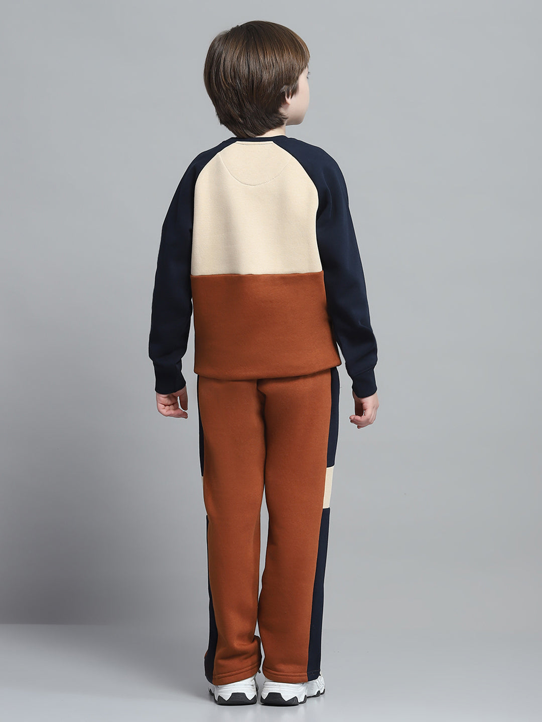 Boys Brown Printed Round Neck Full Sleeve Tracksuit