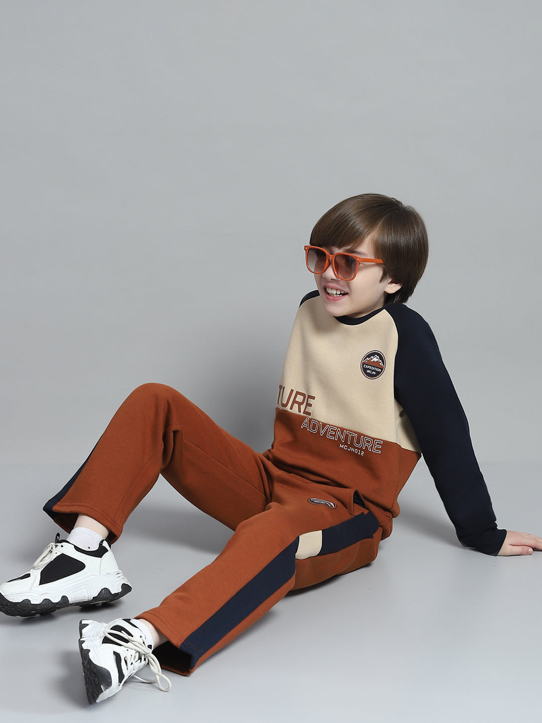 Boys Brown Printed Round Neck Full Sleeve Tracksuit