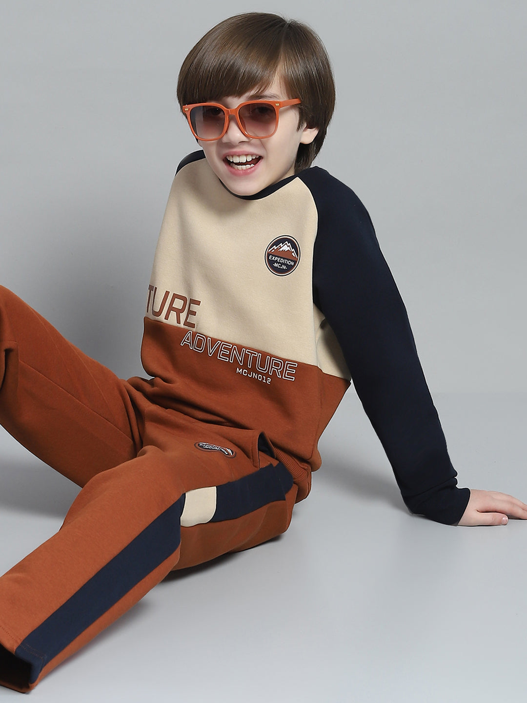 Boys Brown Printed Round Neck Full Sleeve Tracksuit
