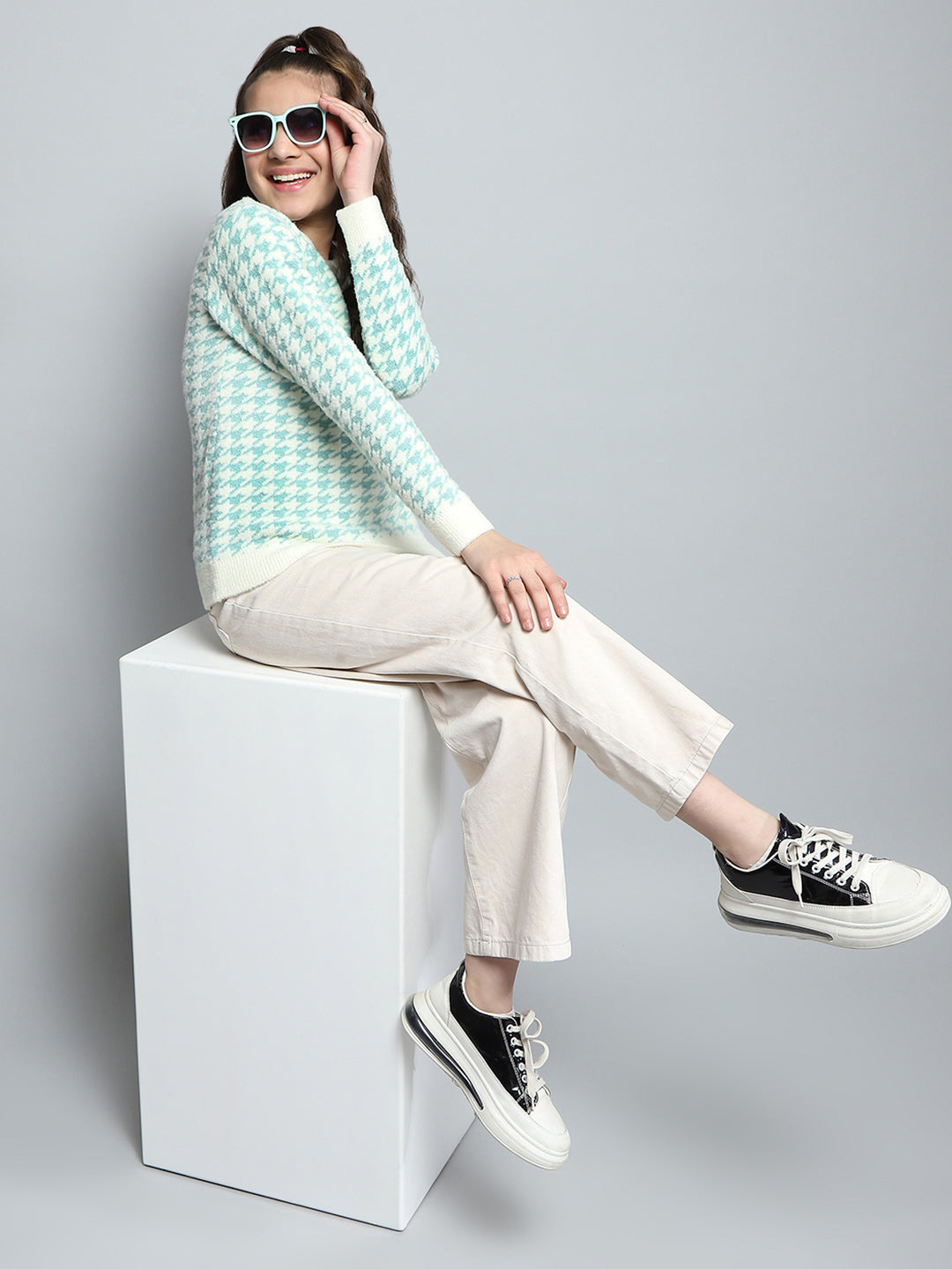 Girls Blue Self Design Round Neck Full Sleeve Winter Top