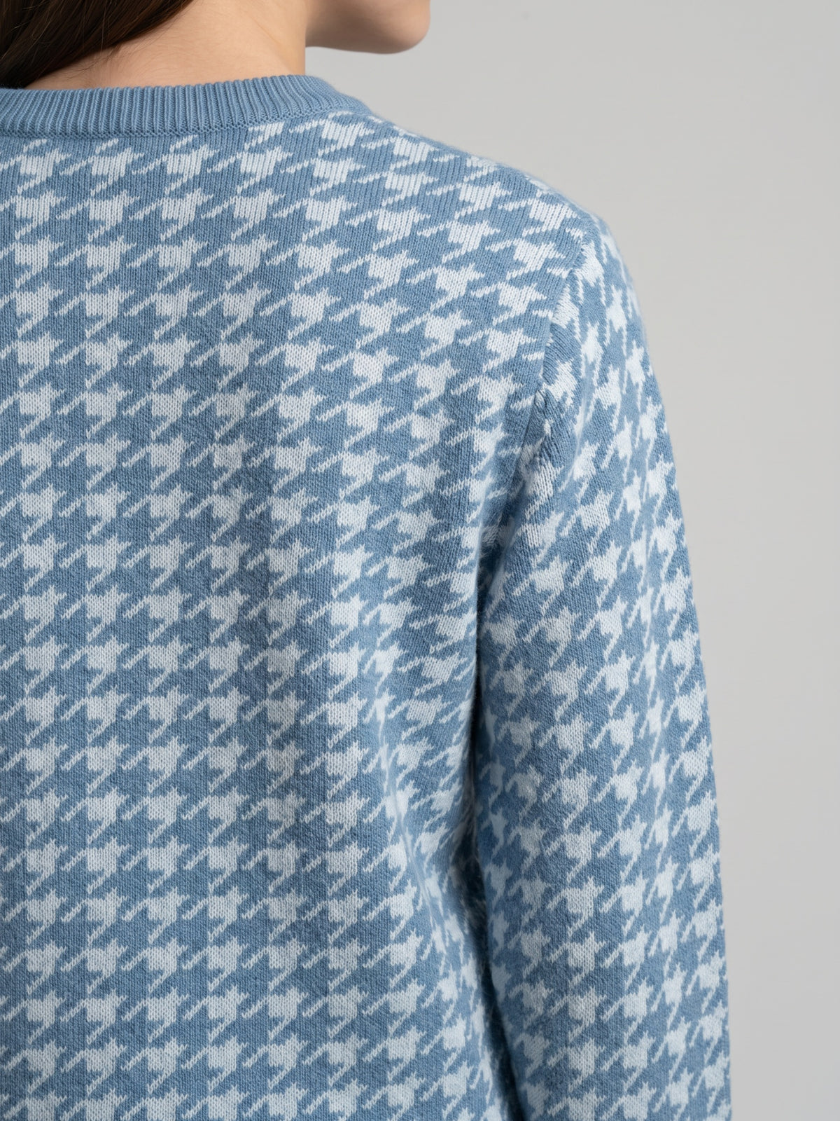 Girls Blue Jacquard Round Neck Full Sleeve Sweater