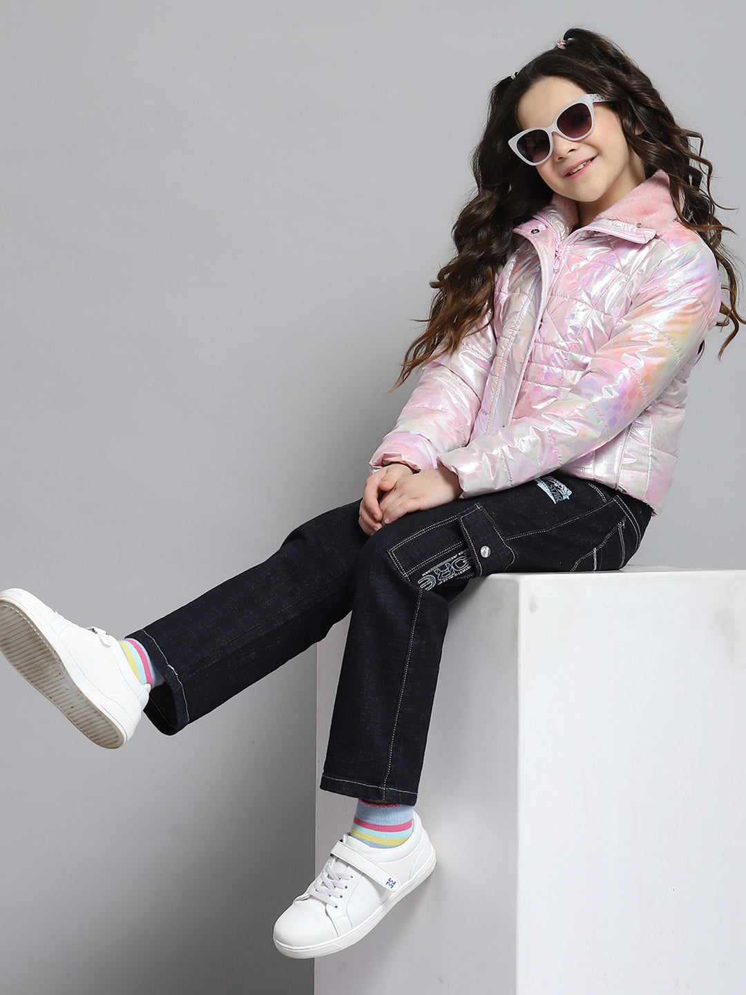 Girls Pink Self Design Collar Full Sleeve Jacket