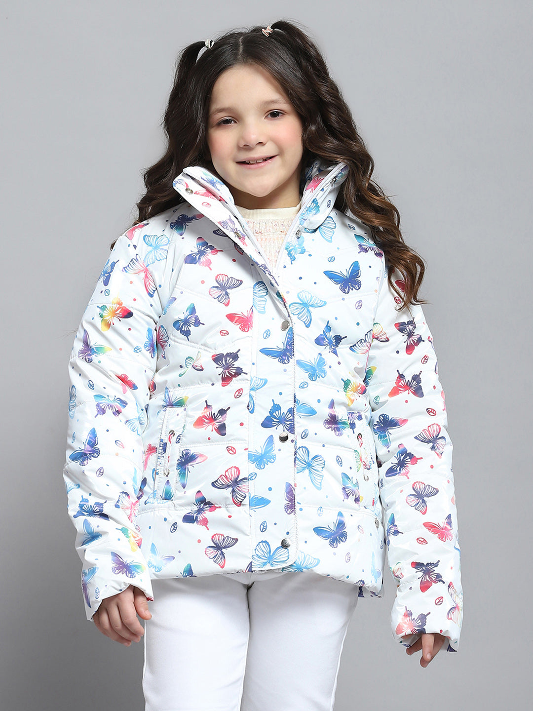 Girls White Printed Collar Full Sleeve Jacket