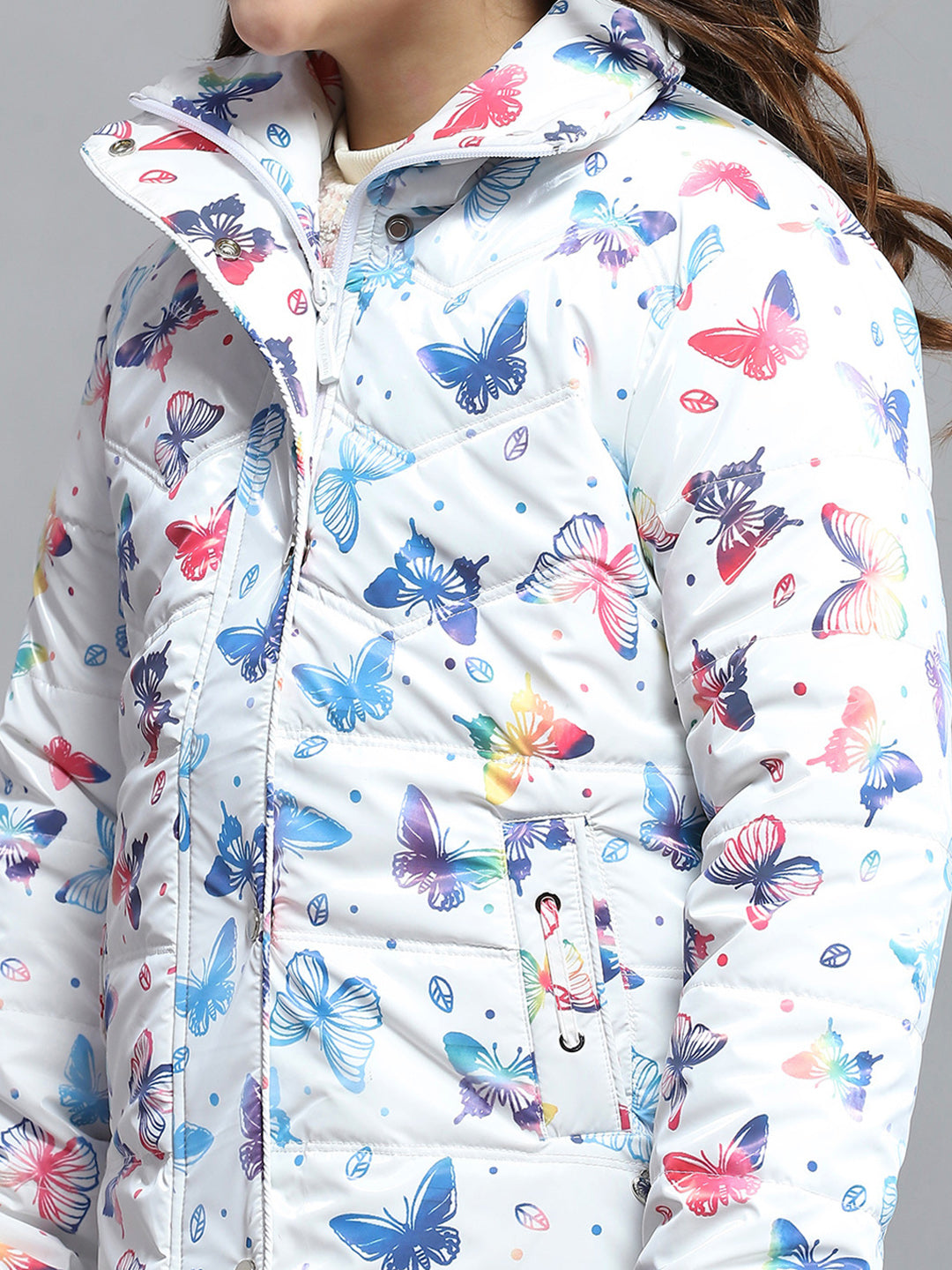 Girls White Printed Collar Full Sleeve Jacket