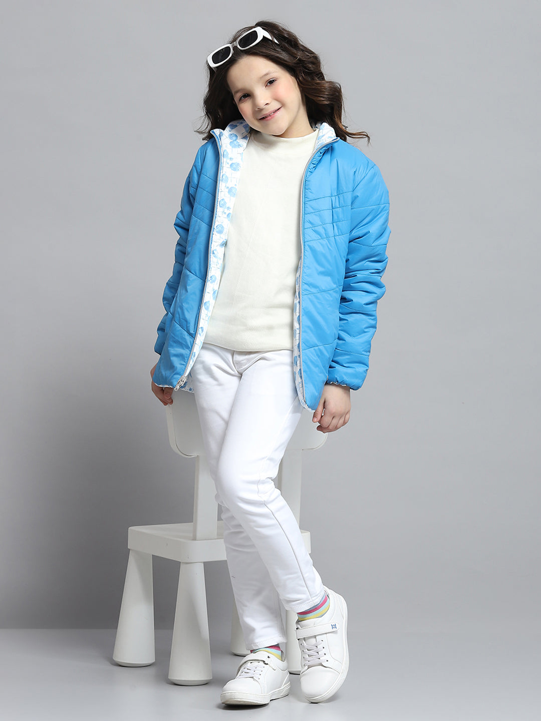 Girls Blue Self Design Collar Full Sleeve Reversible Jacket