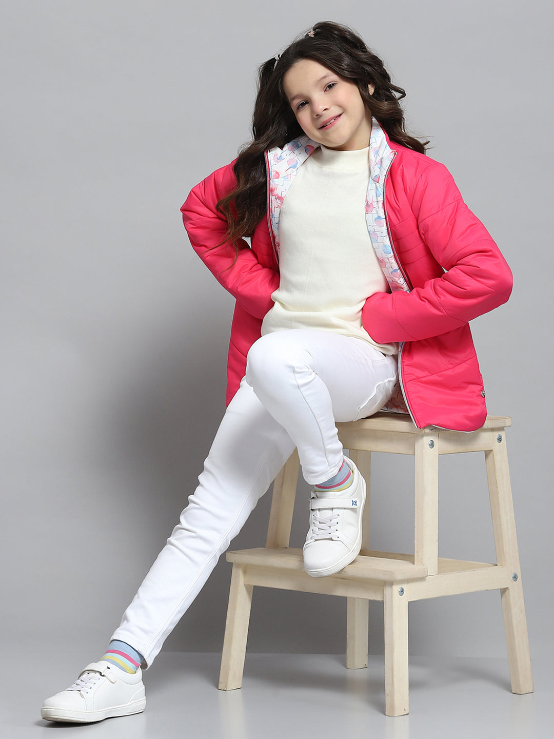 Girls Magenta Self Design Collar Full Sleeve Reversible Jacket