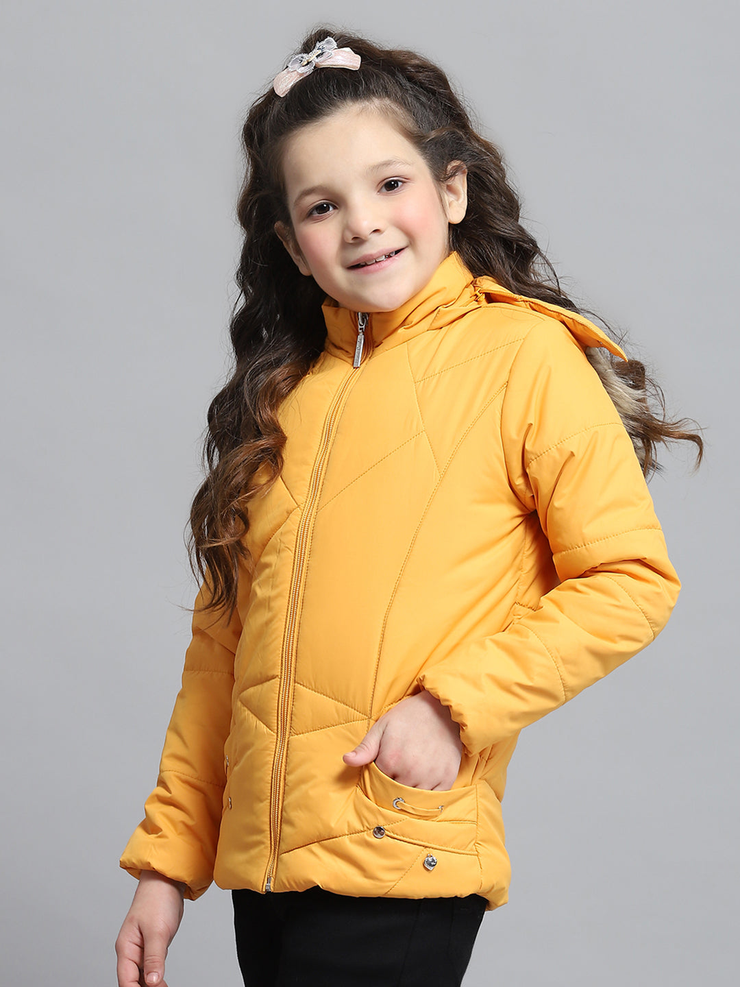 Girls Yellow Solid Hooded Full Sleeve Jacket