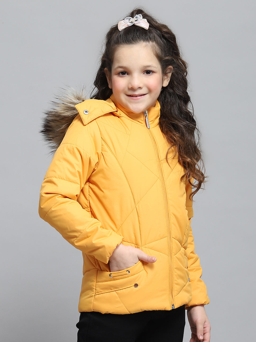 Girls Yellow Solid Hooded Full Sleeve Jacket