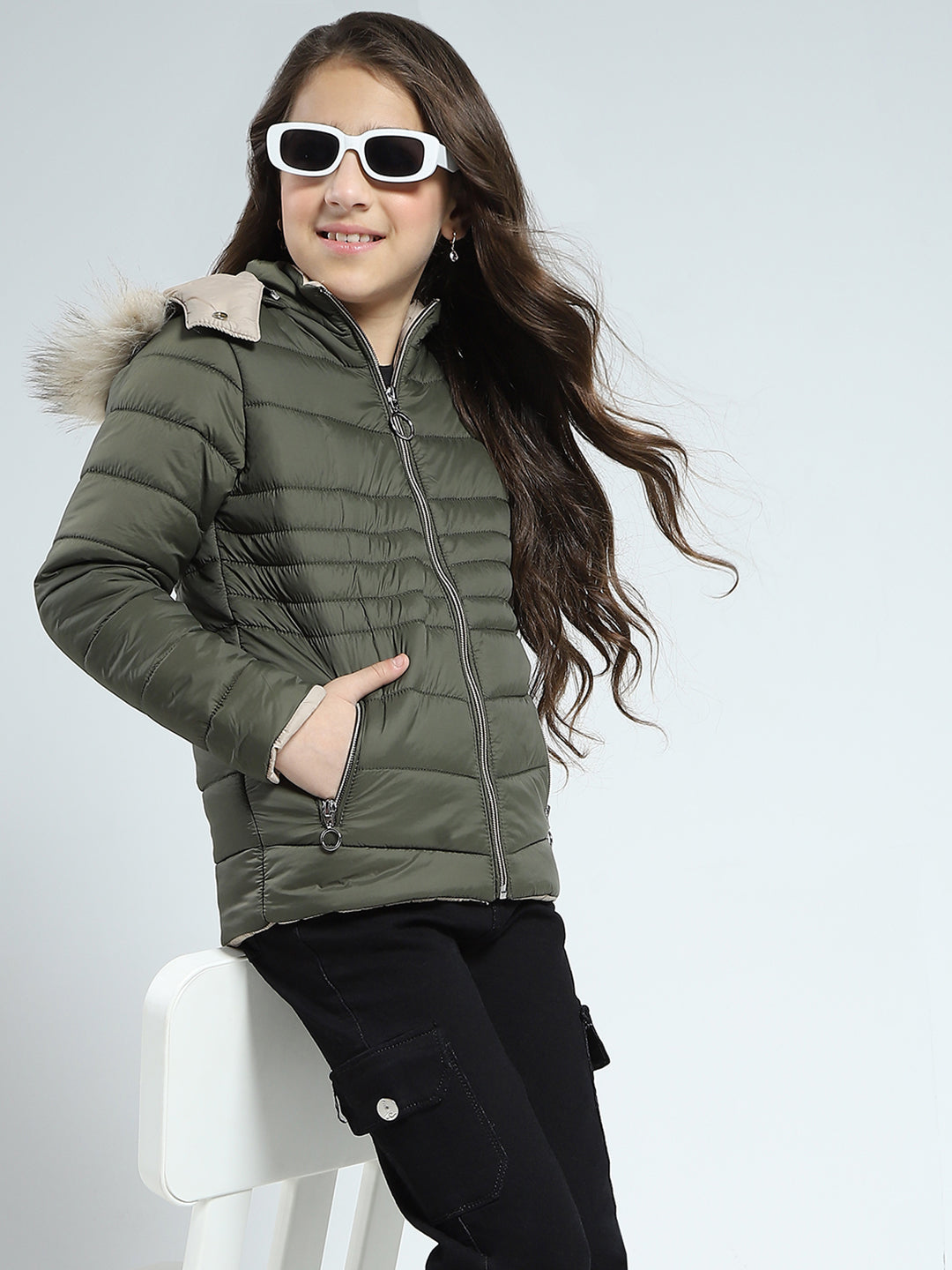 Girls Olive Solid Detachable Hood Full Sleeve Jacket