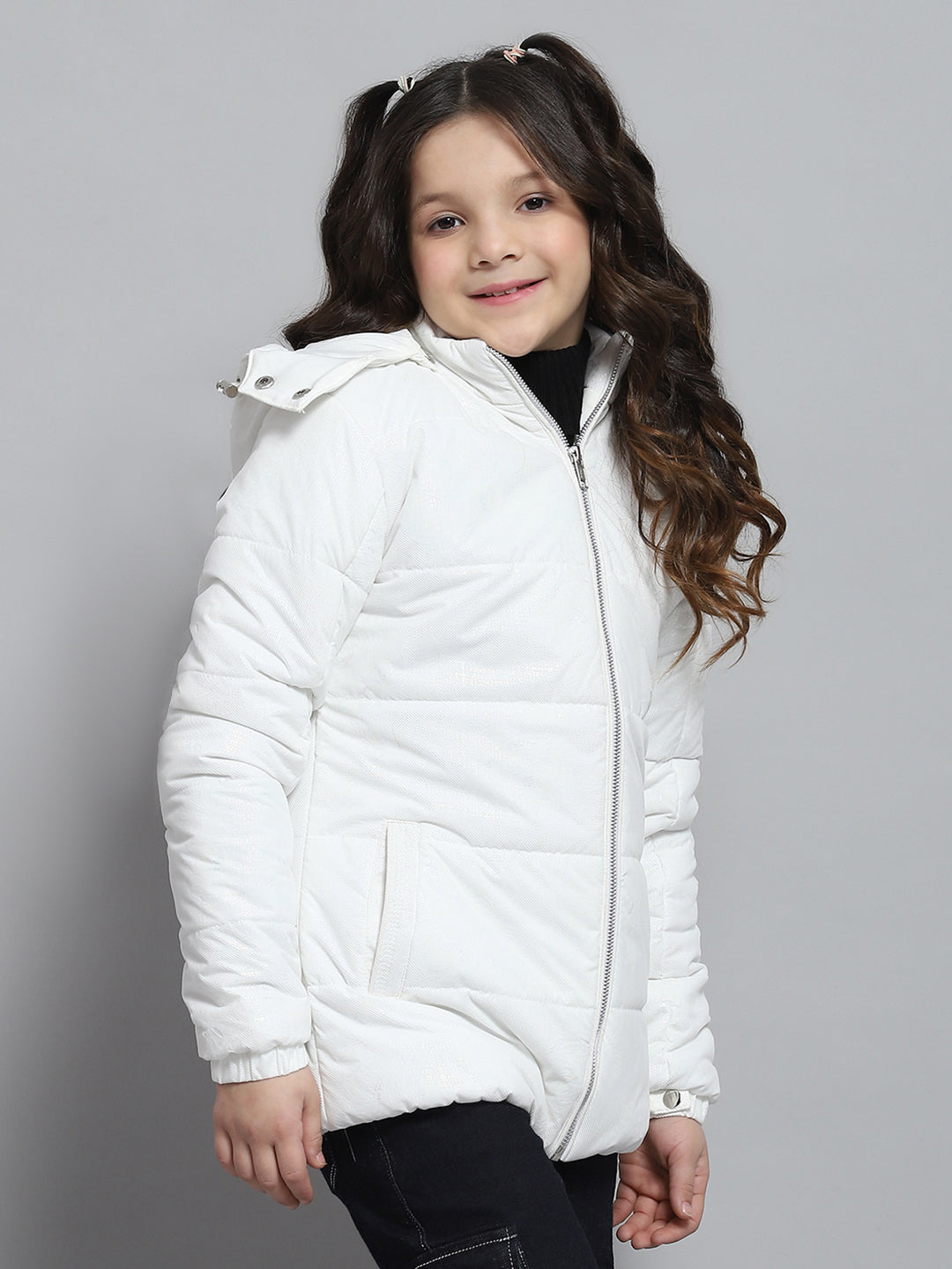 Girls White Solid Hooded Full Sleeve Jacket