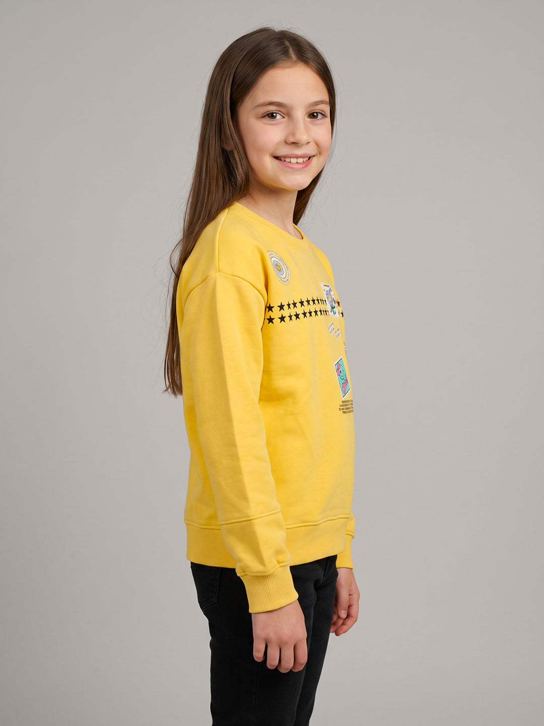 Girls Yellow Printed Round Neck Full Sleeve Sweatshirt