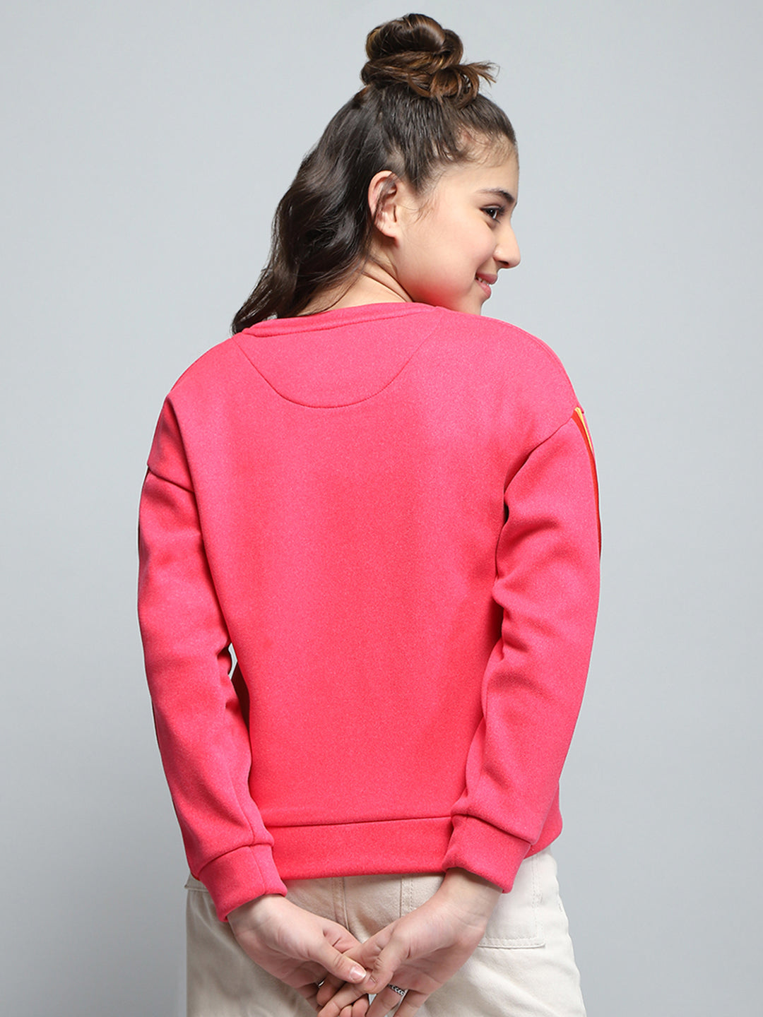 Girls Magenta Printed Round Neck Full Sleeve Sweatshirt