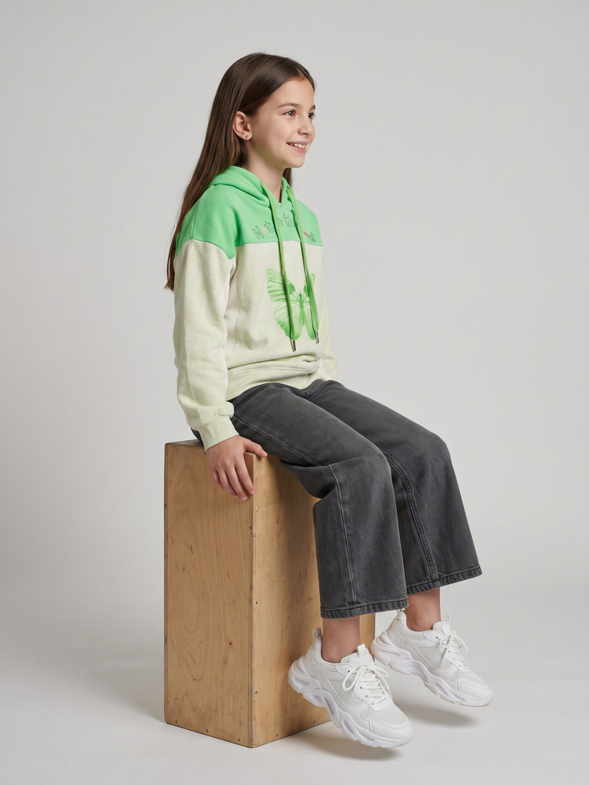 Girls Green Printed Hooded Full Sleeve Sweatshirt