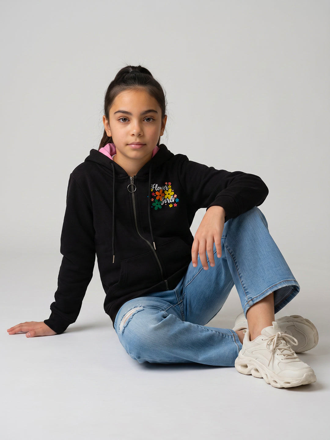 Girls Black Printed Hooded Full Sleeve Sweatshirt