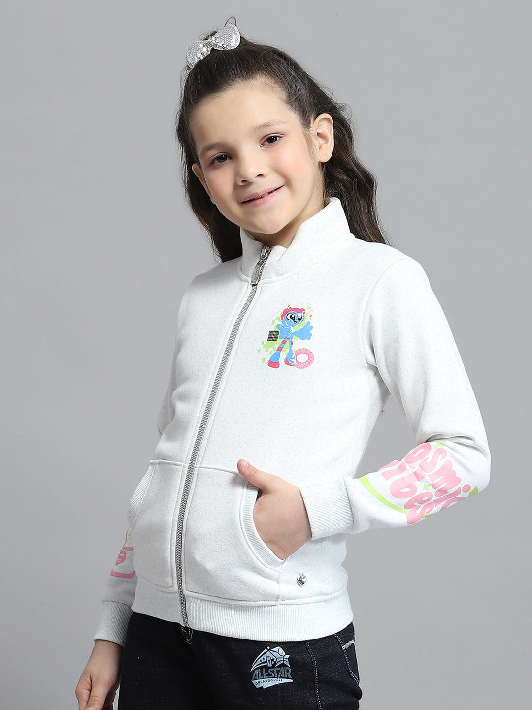 Girls Off White Printed Mock Neck Full Sleeve Sweatshirt