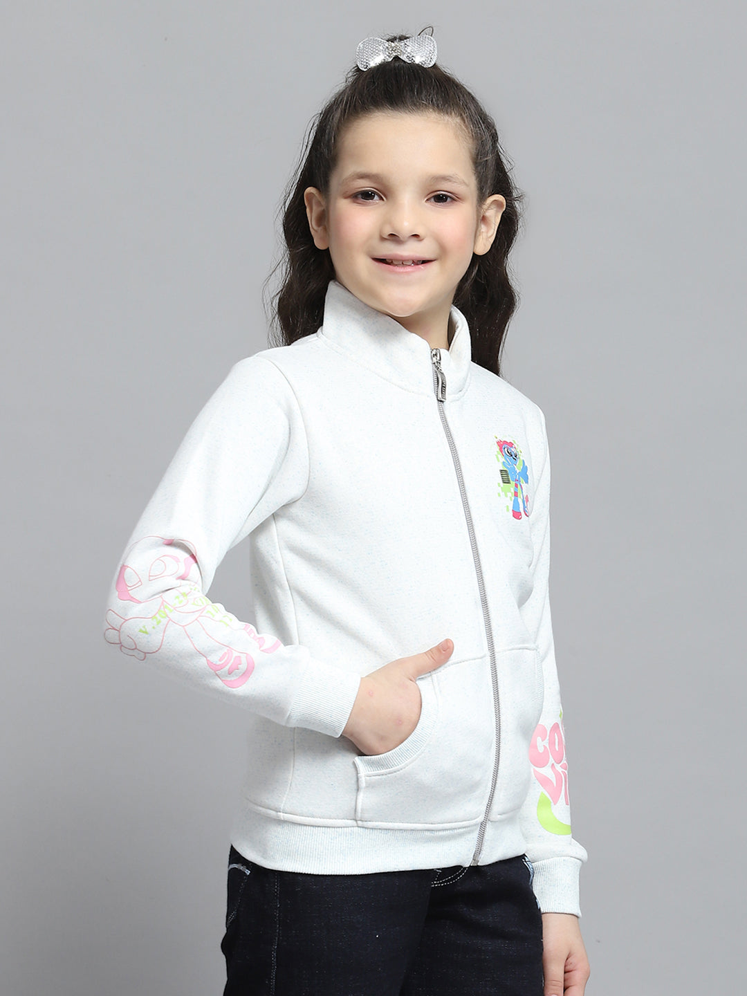 Girls Off White Printed Mock Neck Full Sleeve Sweatshirt