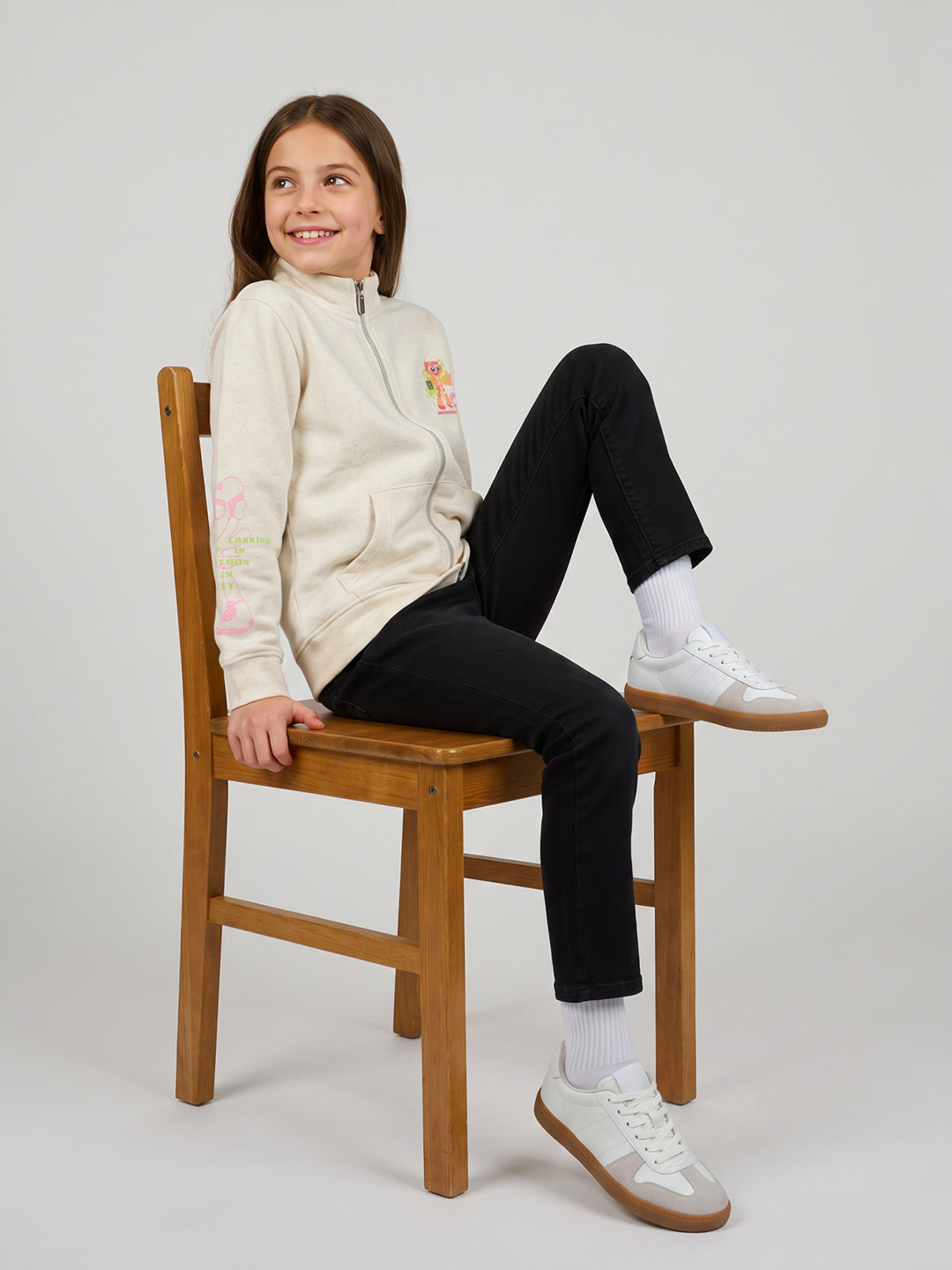 Girls Off White Printed Turtle Neck Full Sleeve Sweatshirt
