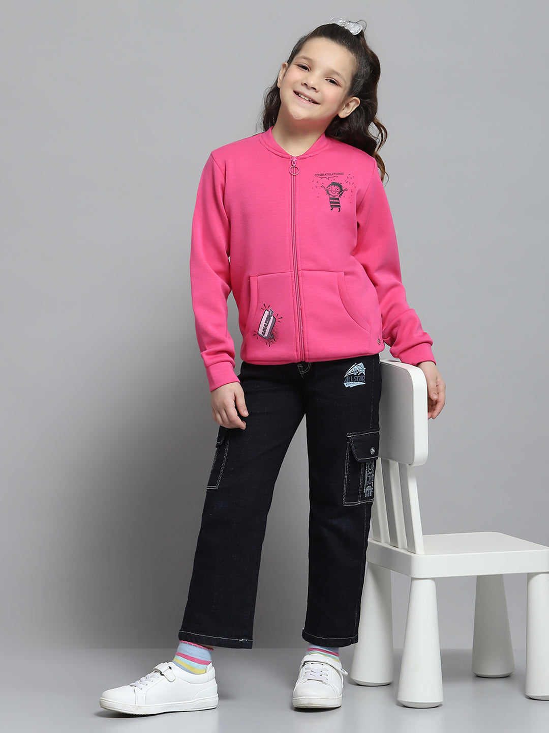Girls Magenta Printed Round Neck Full Sleeve Sweatshirt