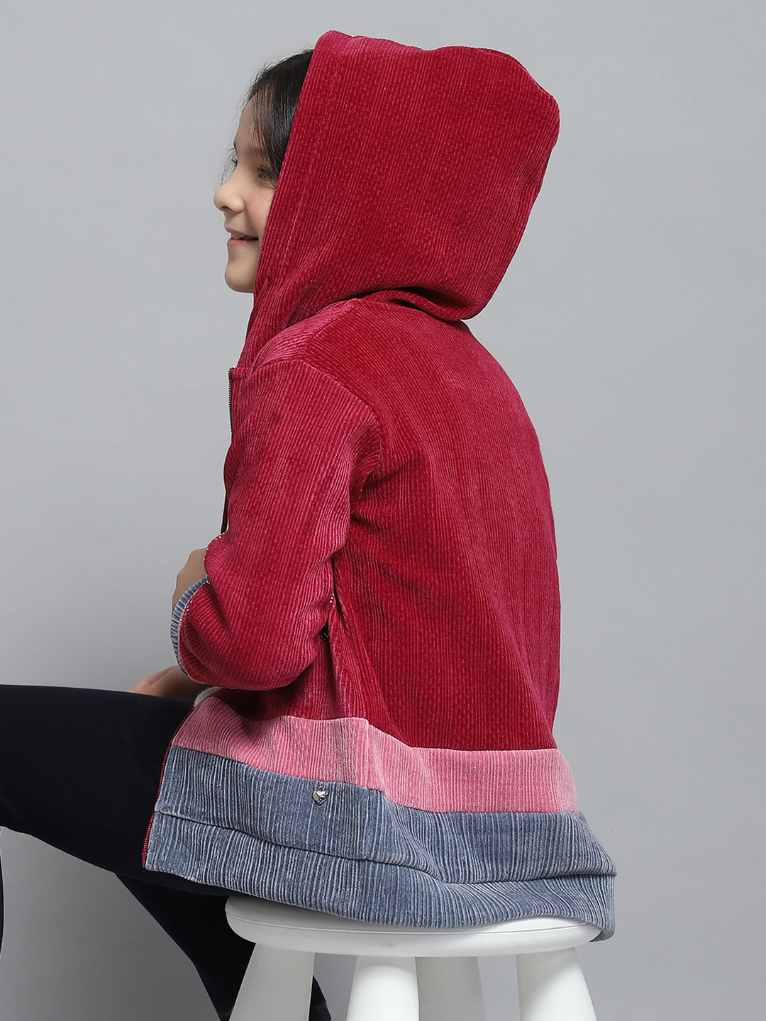 Girls Red Self Design Hooded Full Sleeve Sweatshirt