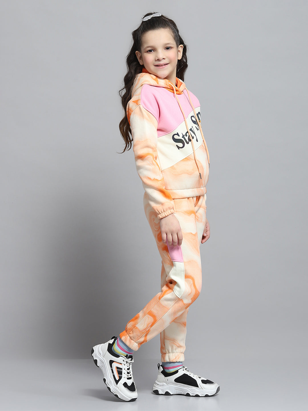 Girls Pink Printed Hooded Full Sleeve Tracksuit