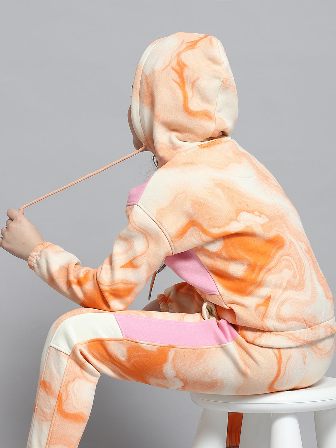 Girls Pink Printed Hooded Full Sleeve Tracksuit