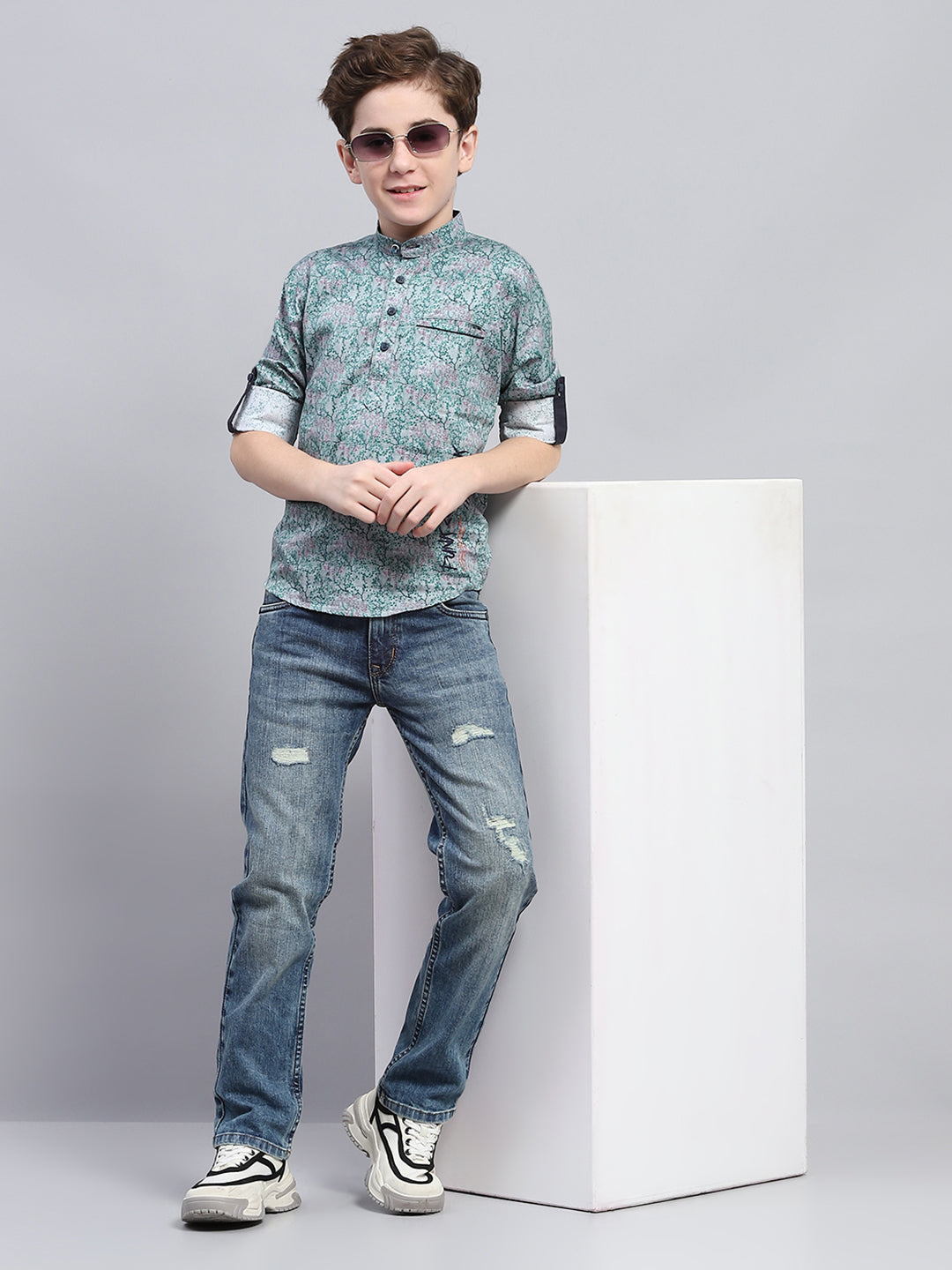Boys Green Printed Band Collar Full Sleeve Shirt